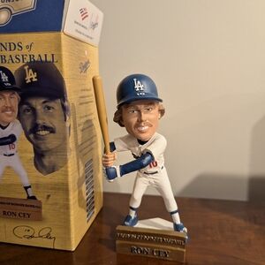 Ron Cey Baseball Figurine - Blue and White